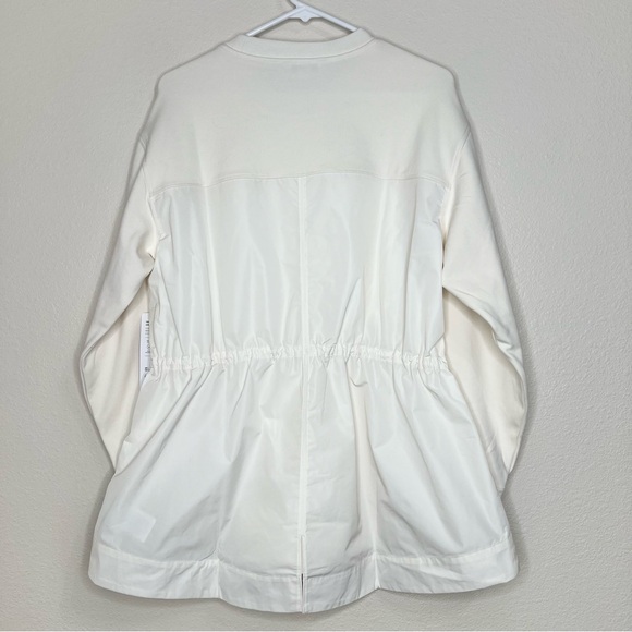 Athleta Ivory Magnolia White Triumph Hybrid Crewneck Sweatshirt Sz L NWT - Picture 12 of 16